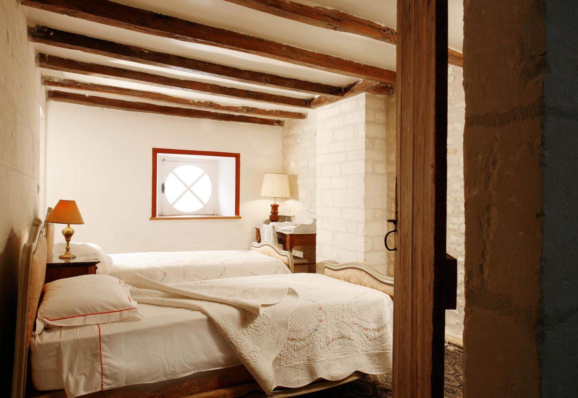 La Porte Rouge - The Red Door Inn Saintes Extérieur photo