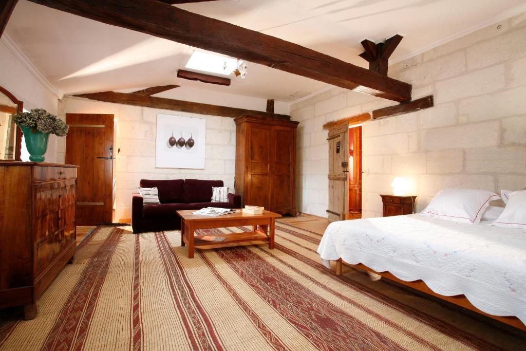 La Porte Rouge - The Red Door Inn Saintes Chambre photo